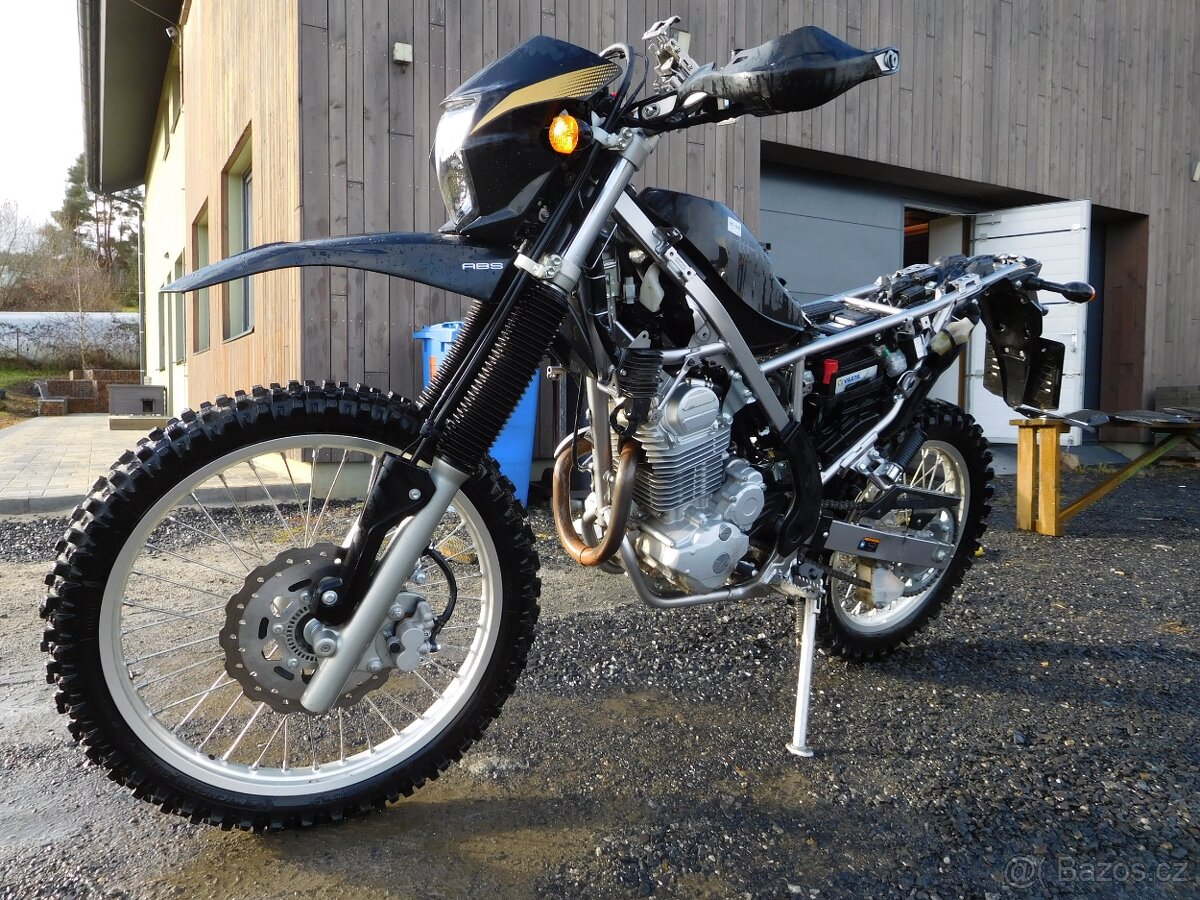 Kawasaki KLX230 - 3