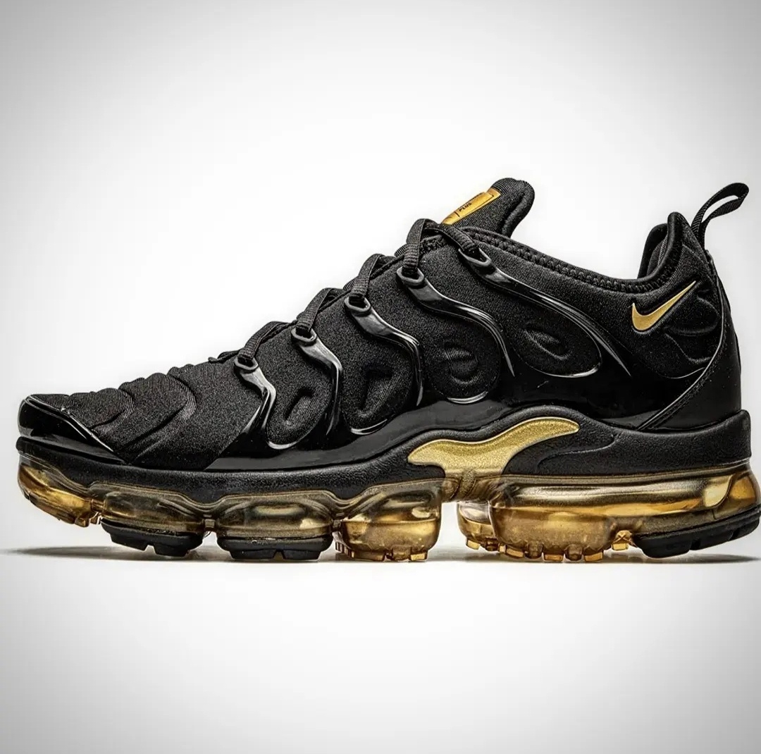 NIKE Air VaporMax PLUS 2019 "Black/Gold" - 3