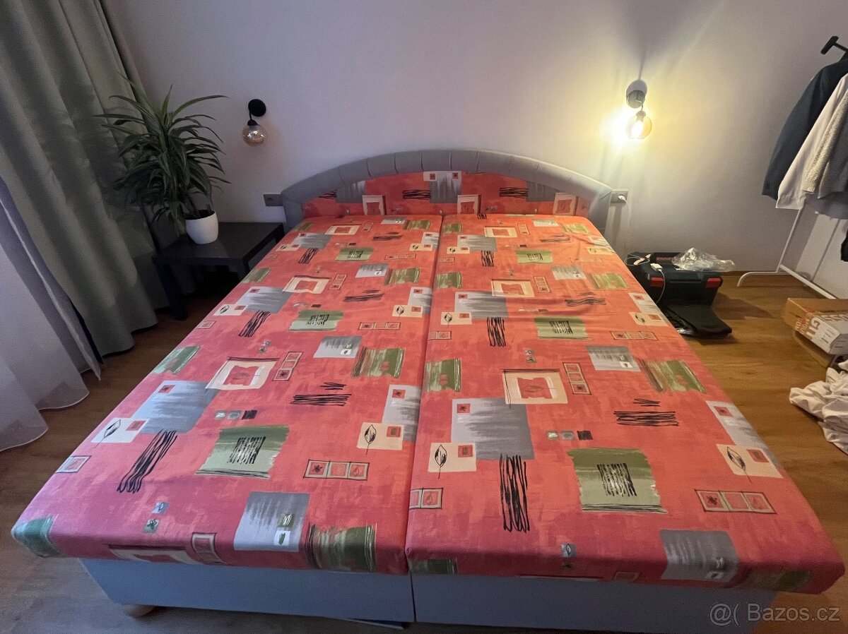 Čalouněná postel - 3