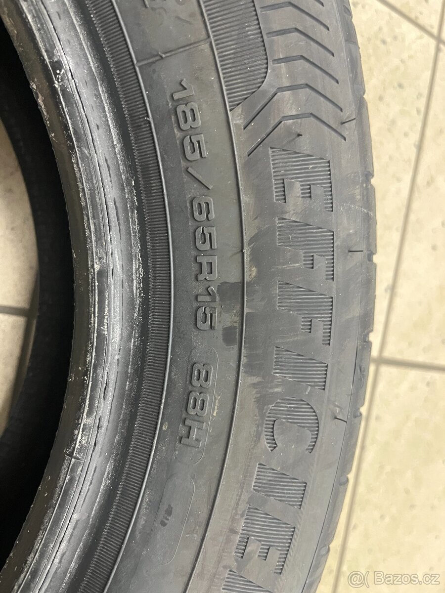 Good Year 185/65 R15 - 3