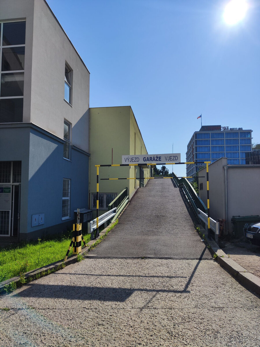 Garáž - Nové Butovice - 3
