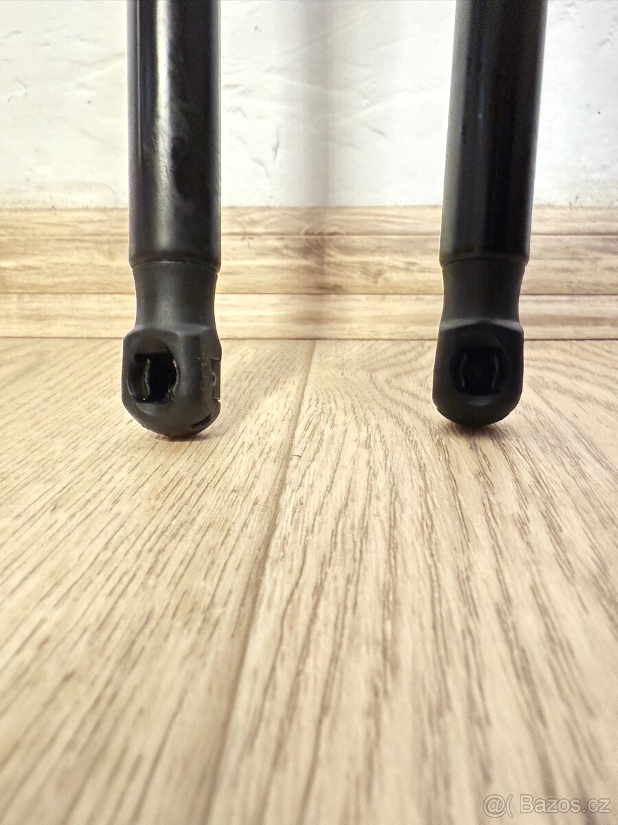 Vzpěry Octavia 3 - 3