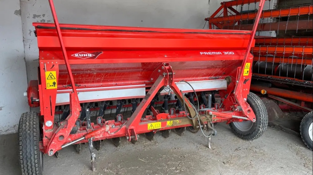 Koupím secí stroj Kuhn Premia 300 - 3