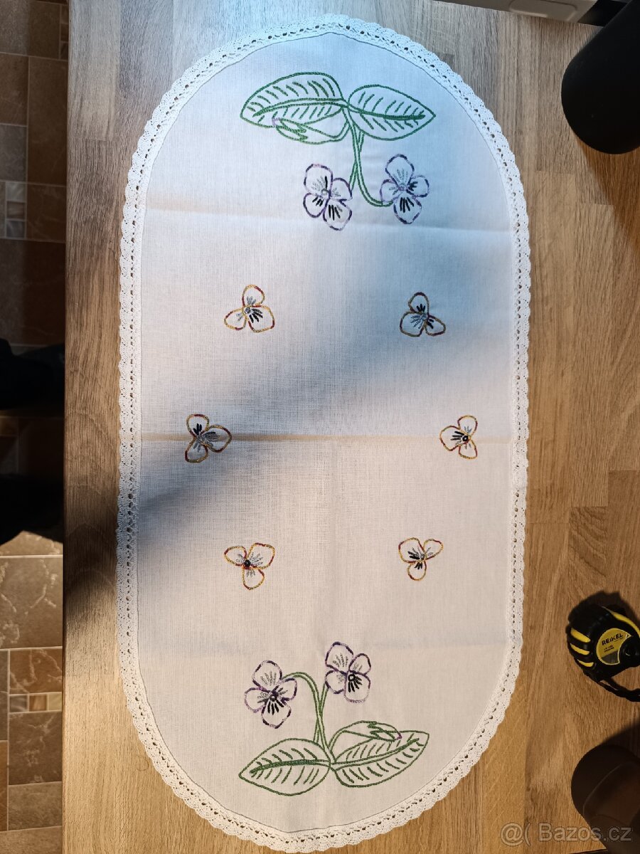 Prodej různých ubrusů - 3