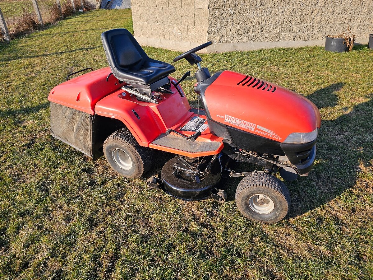 Zahradní traktor Wisconsin w2828 - 3