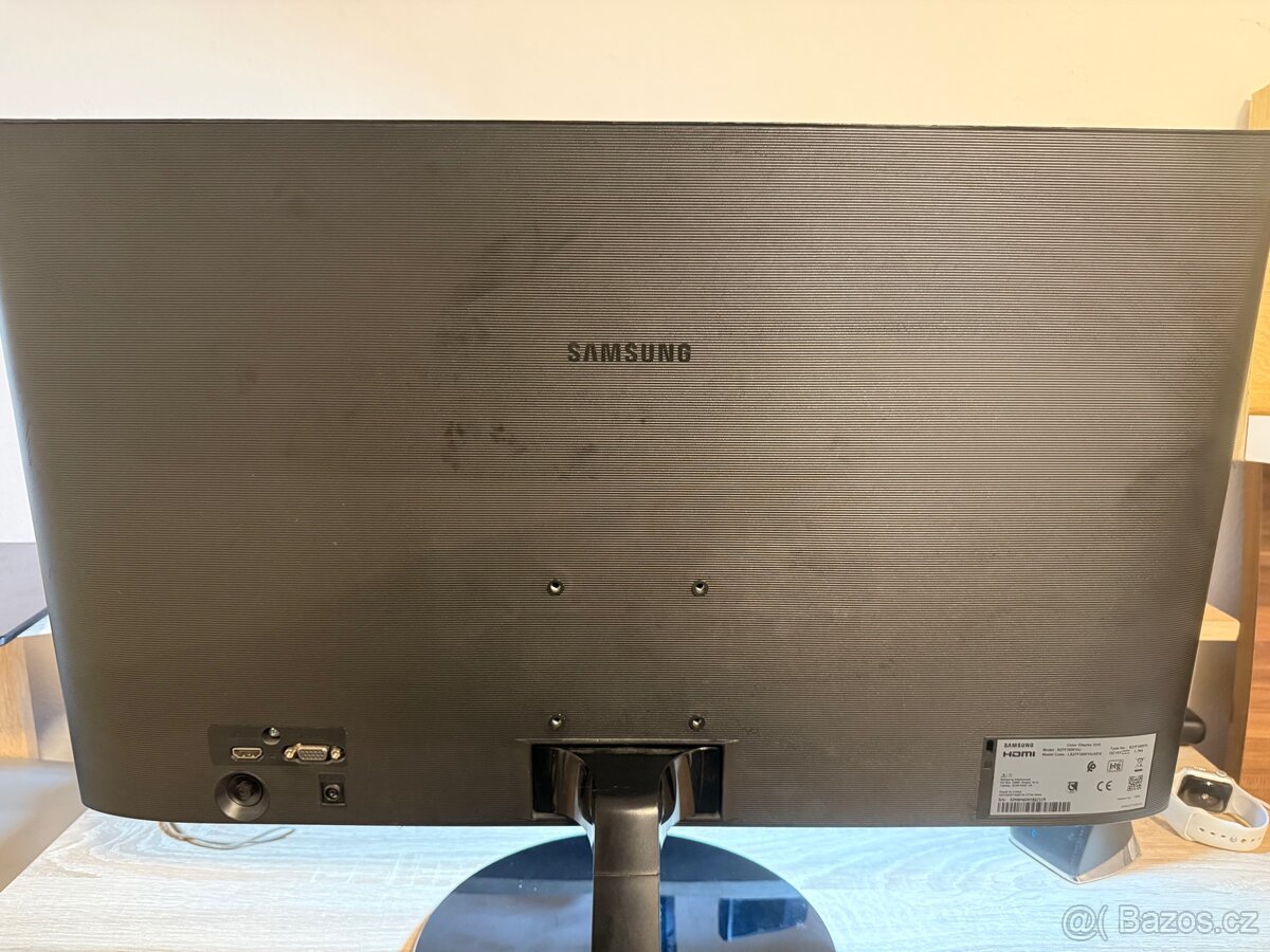 Monitor Samsung S27F350FHU – 27” Full HD, HDMI - 3