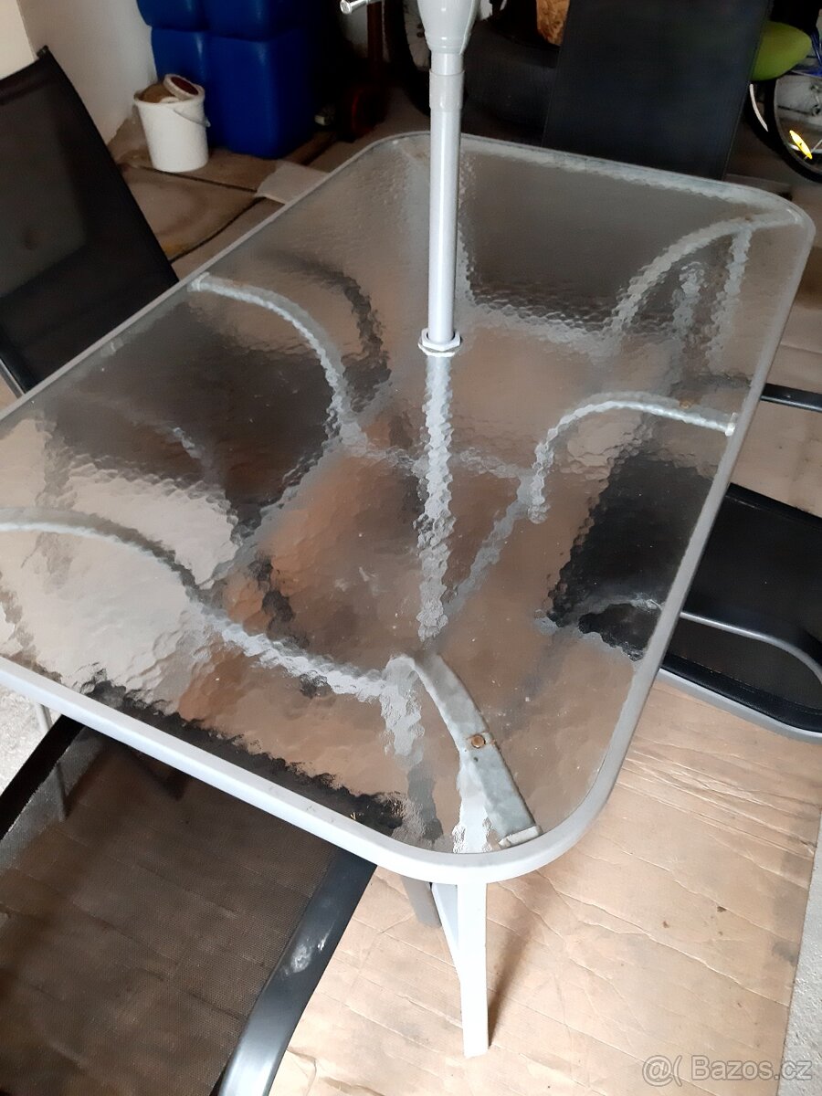 Zahradní stůl a židle - 3