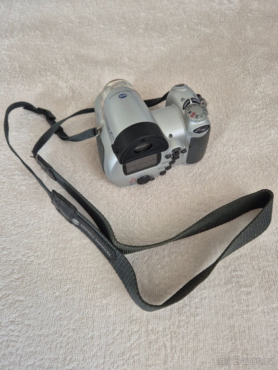 Konica Minolta DiMAGE Z10 - 3