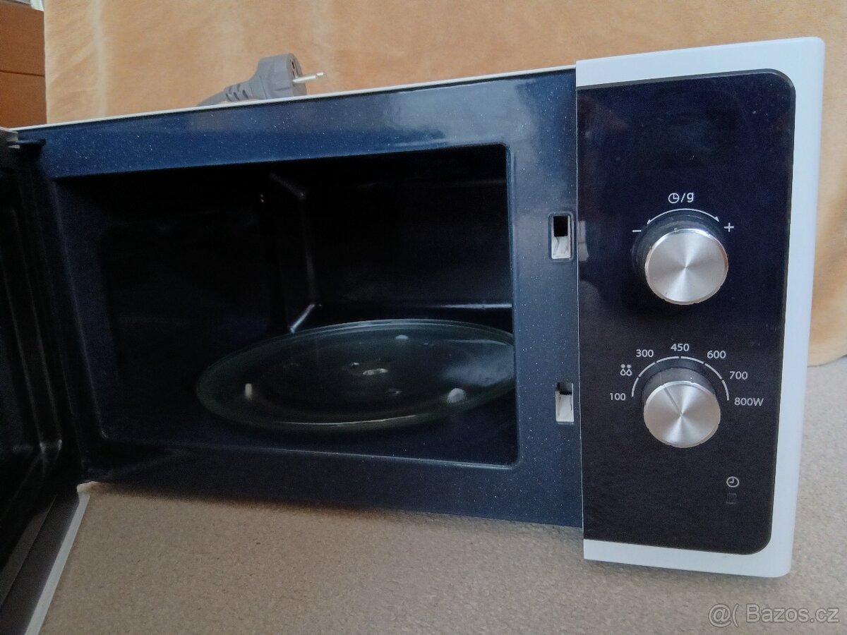 Mikrovlnka Samsung - 3