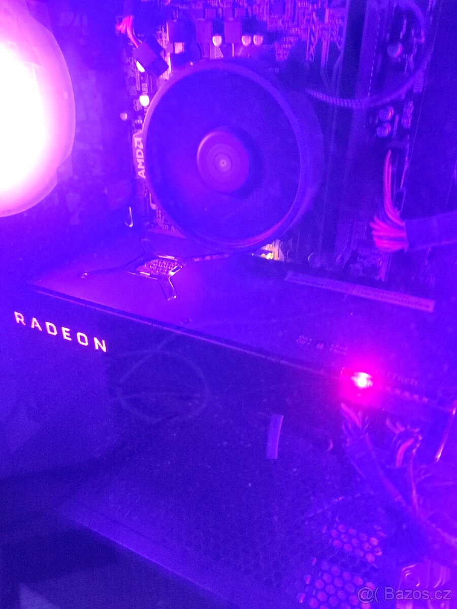 Radeon RX Vega 64 - 3