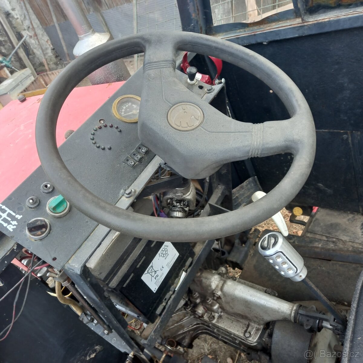 Prodám traktor domácí výroby - 3