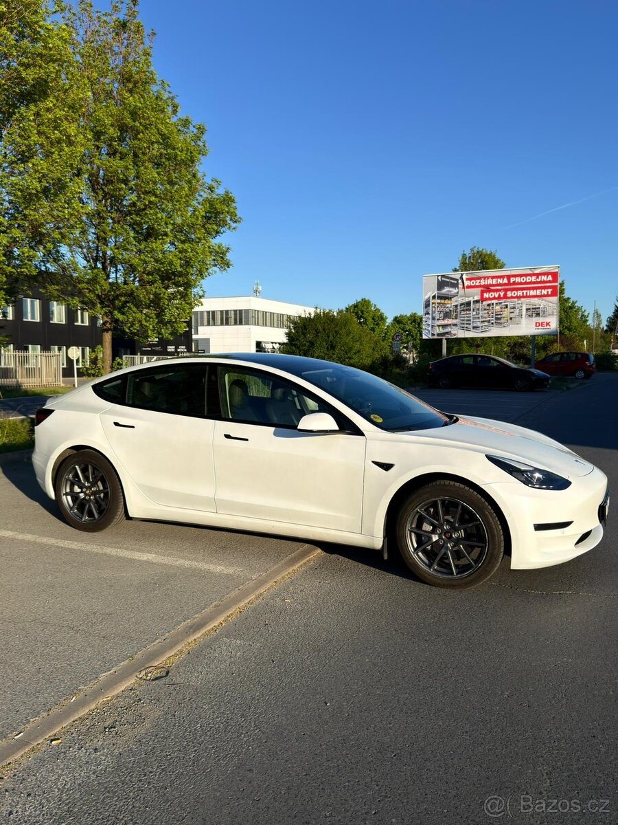 Tesla Model 3 Long Range 2021 Refresh - 3