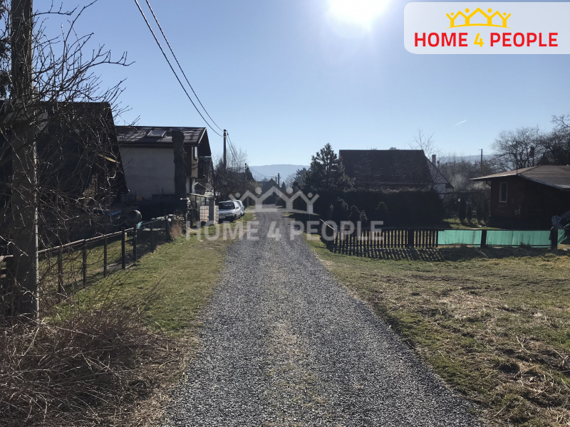 prodej pozemků, 262 m² a 323 m², obec Zadní Třebáň – pohled 3