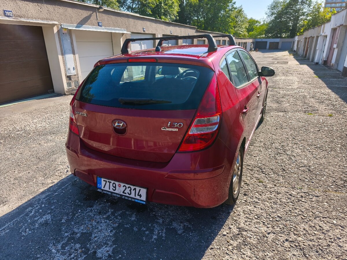 Hyundai I30, 1,4 CVV, hatchback, trikolor + - 3