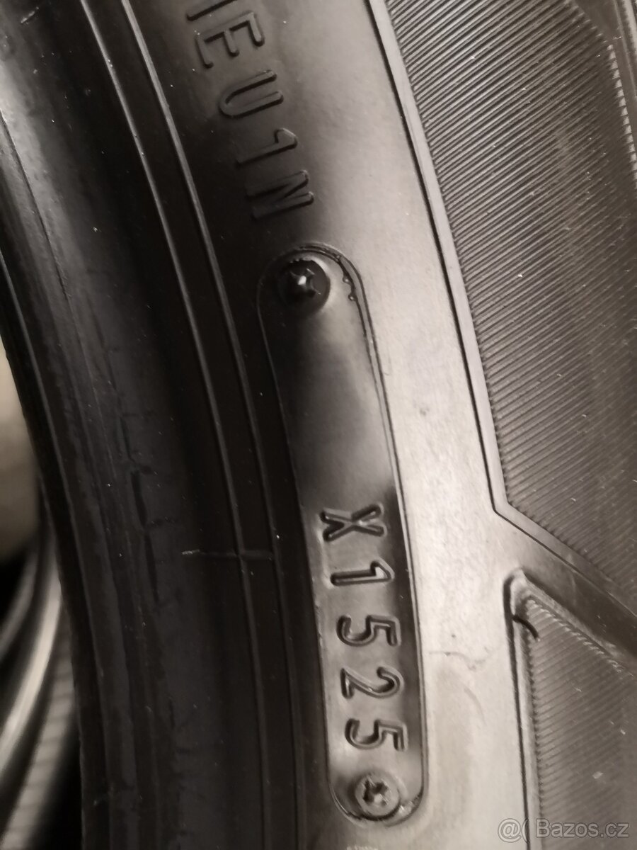 Dunlop Sport Maxx 225/50R18 - 3