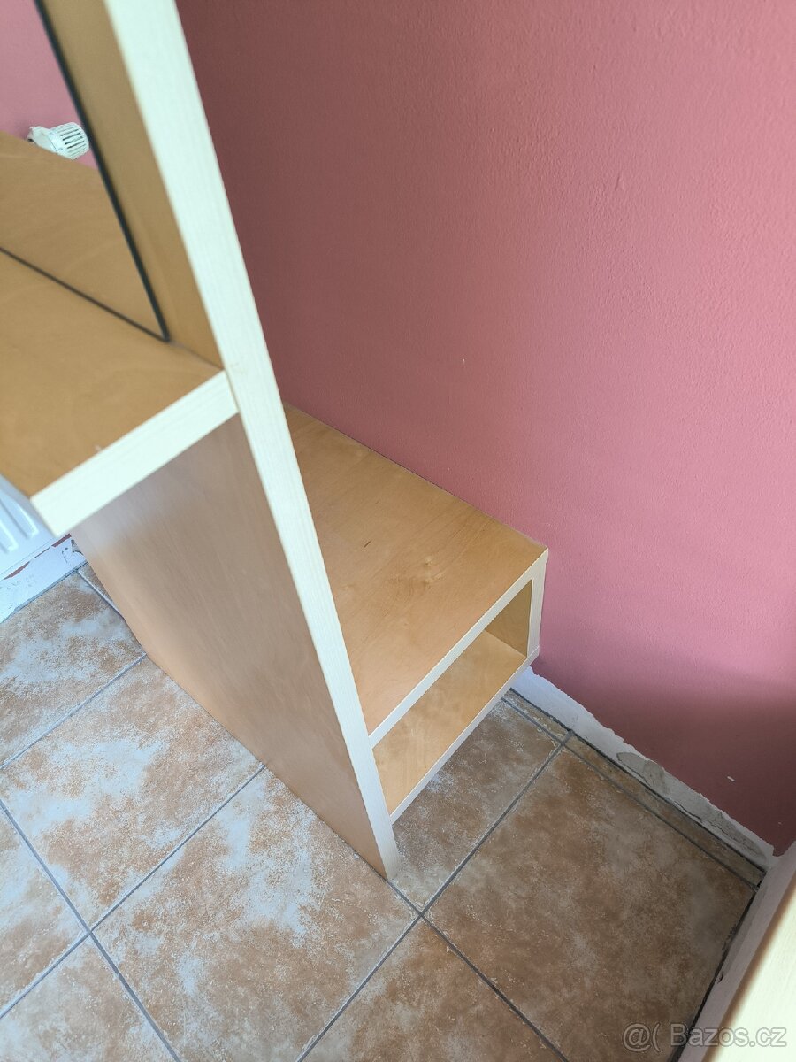 Předsíňová stěna se zrcadlem - 3