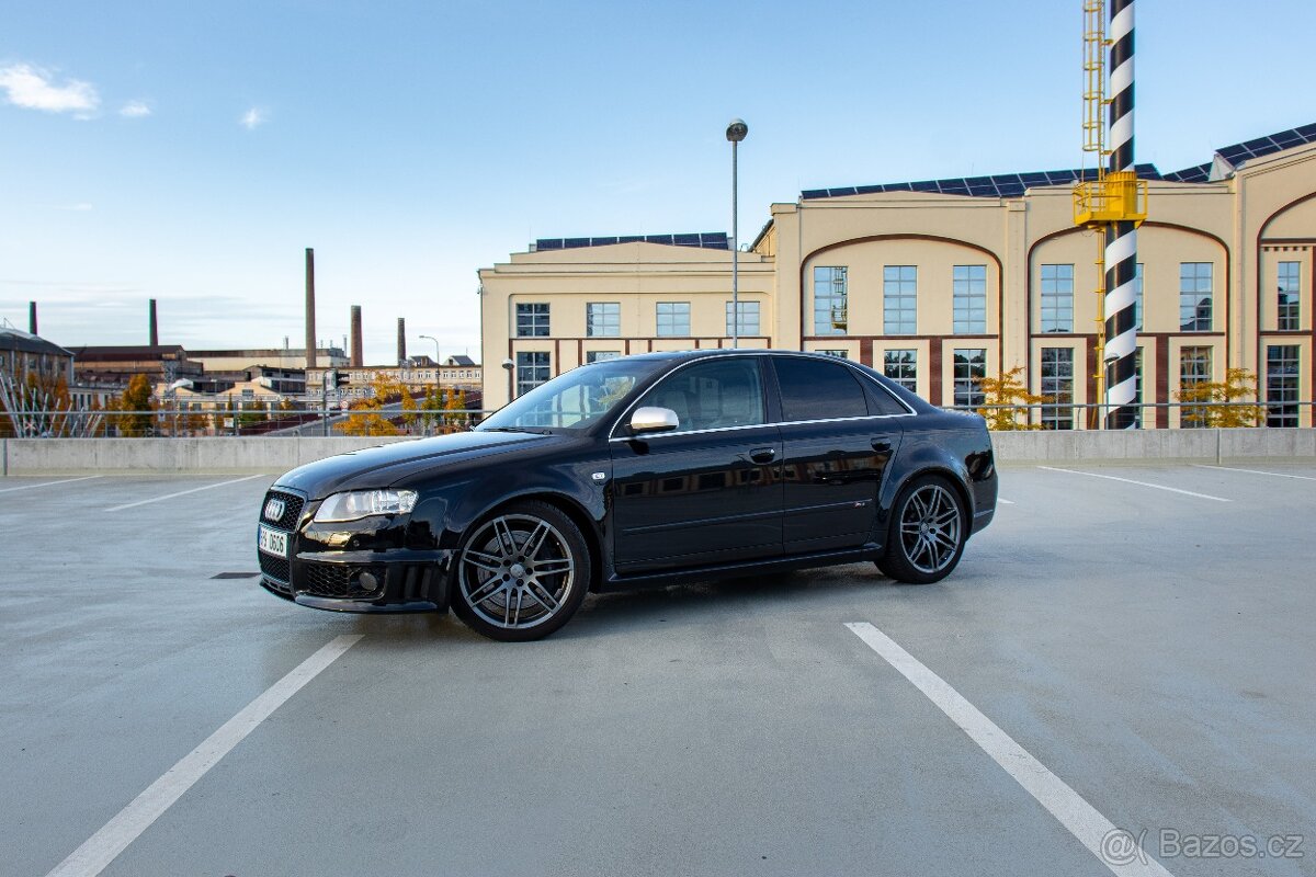 Prodám Audi RS4 - 3