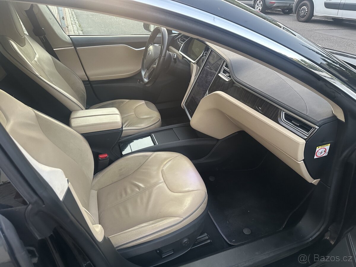 Tesla model S, P85, nabijeni zdarma - 3