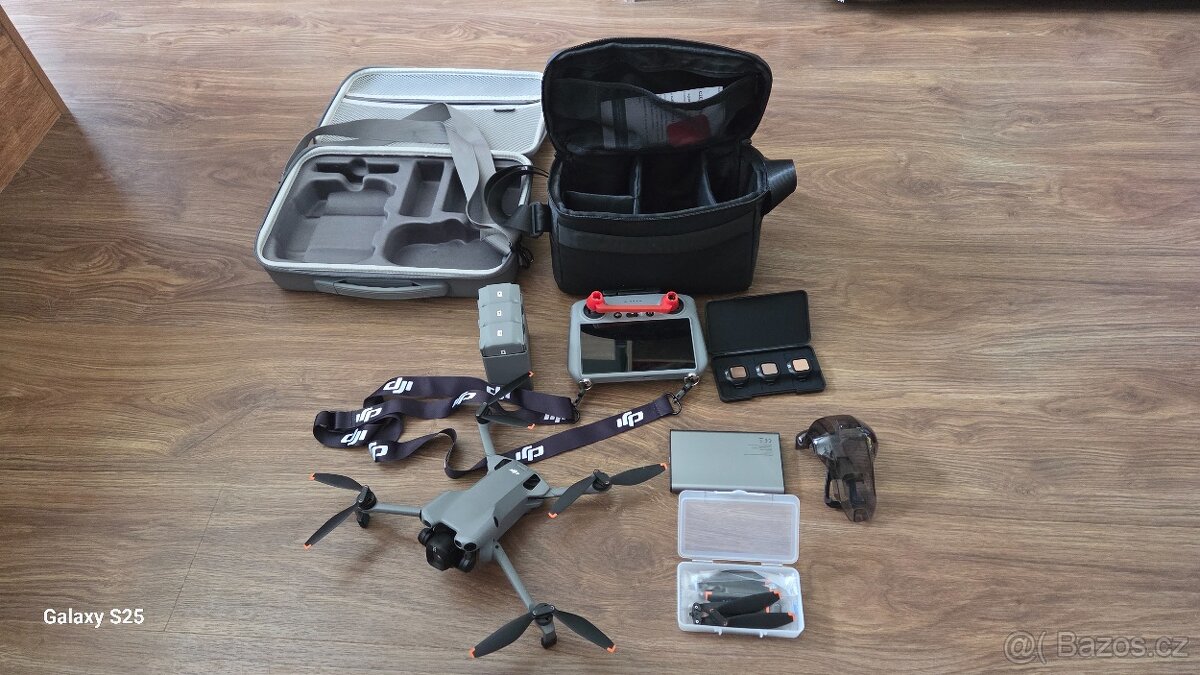 Dron DJI Mini 5 Pro Fly More Combo (DJI RC2) - 3