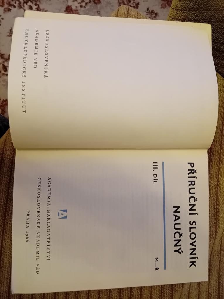 příruční naučný slovník 4 dílný z roku 1966 - 3