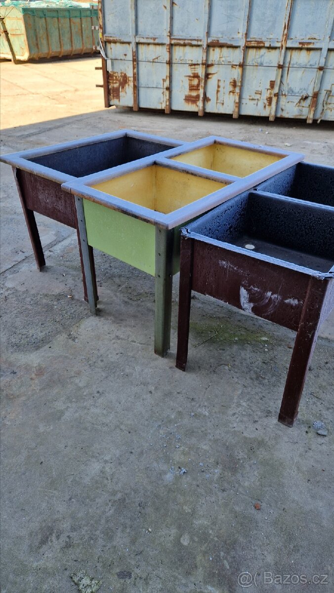 Mycí stůl starší 3x - 3