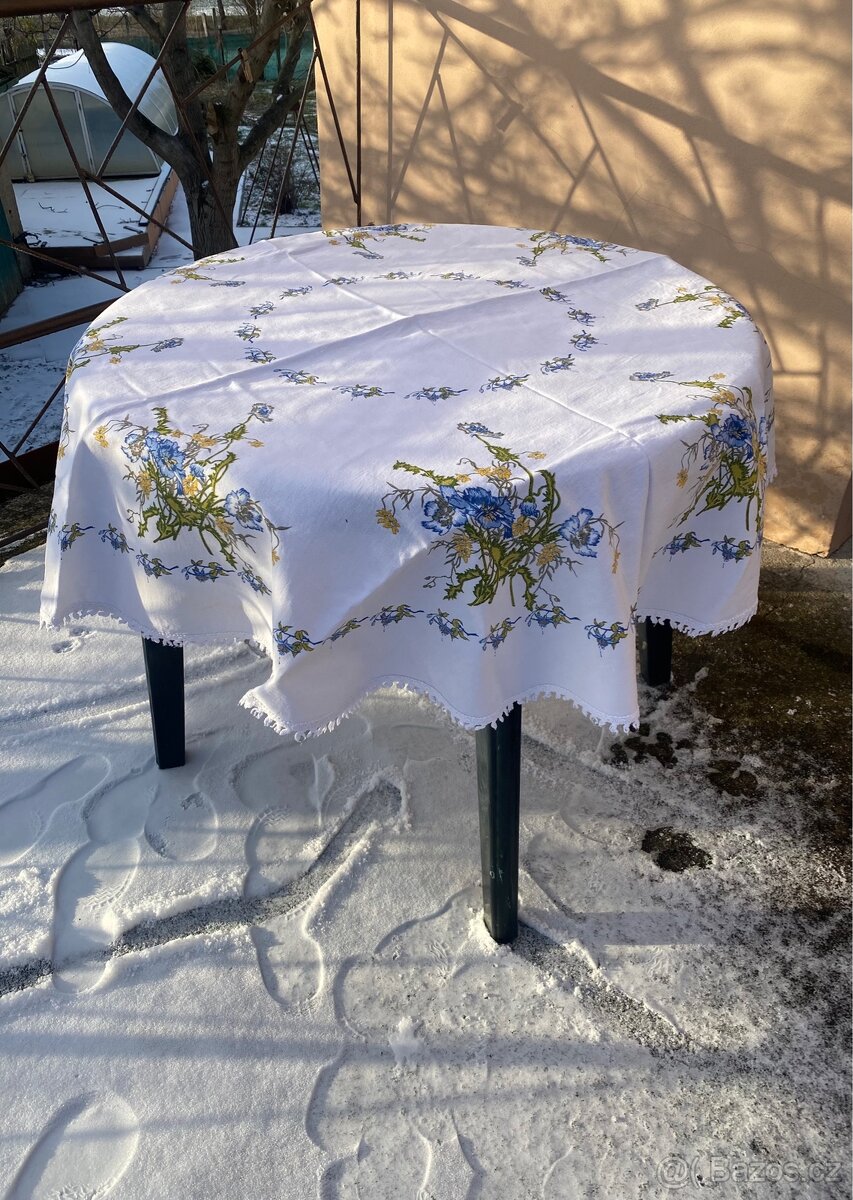 Ubrusy kulaté, útěrky, zástěrka - 3