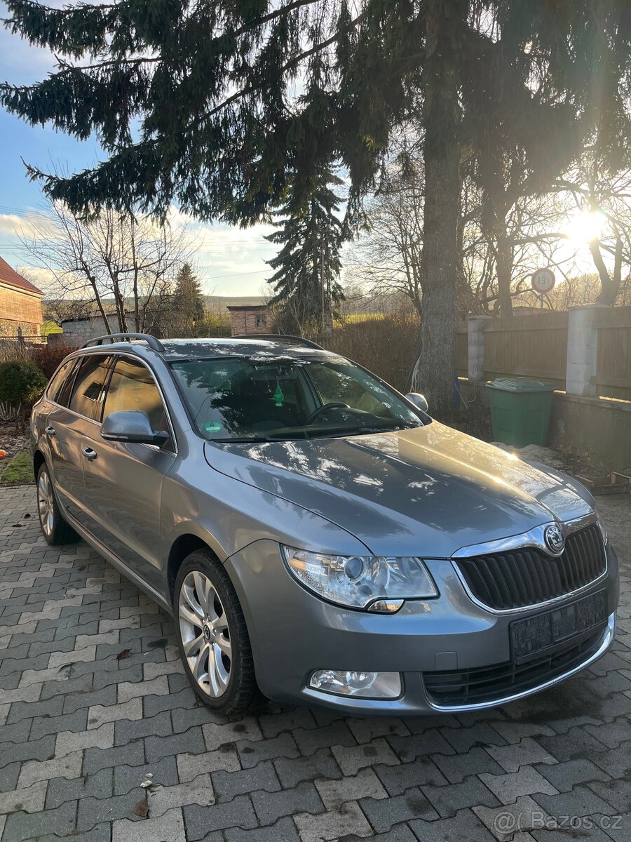 Škoda Superb II PANO – 2.0 TDI DSG tažný Nova STK 2012 - 3
