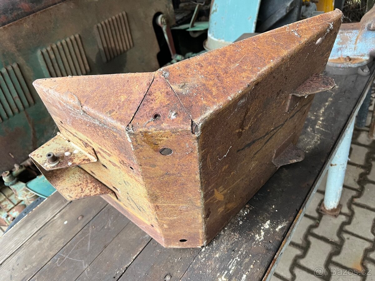 prodám sedačku Zetor Super - 3