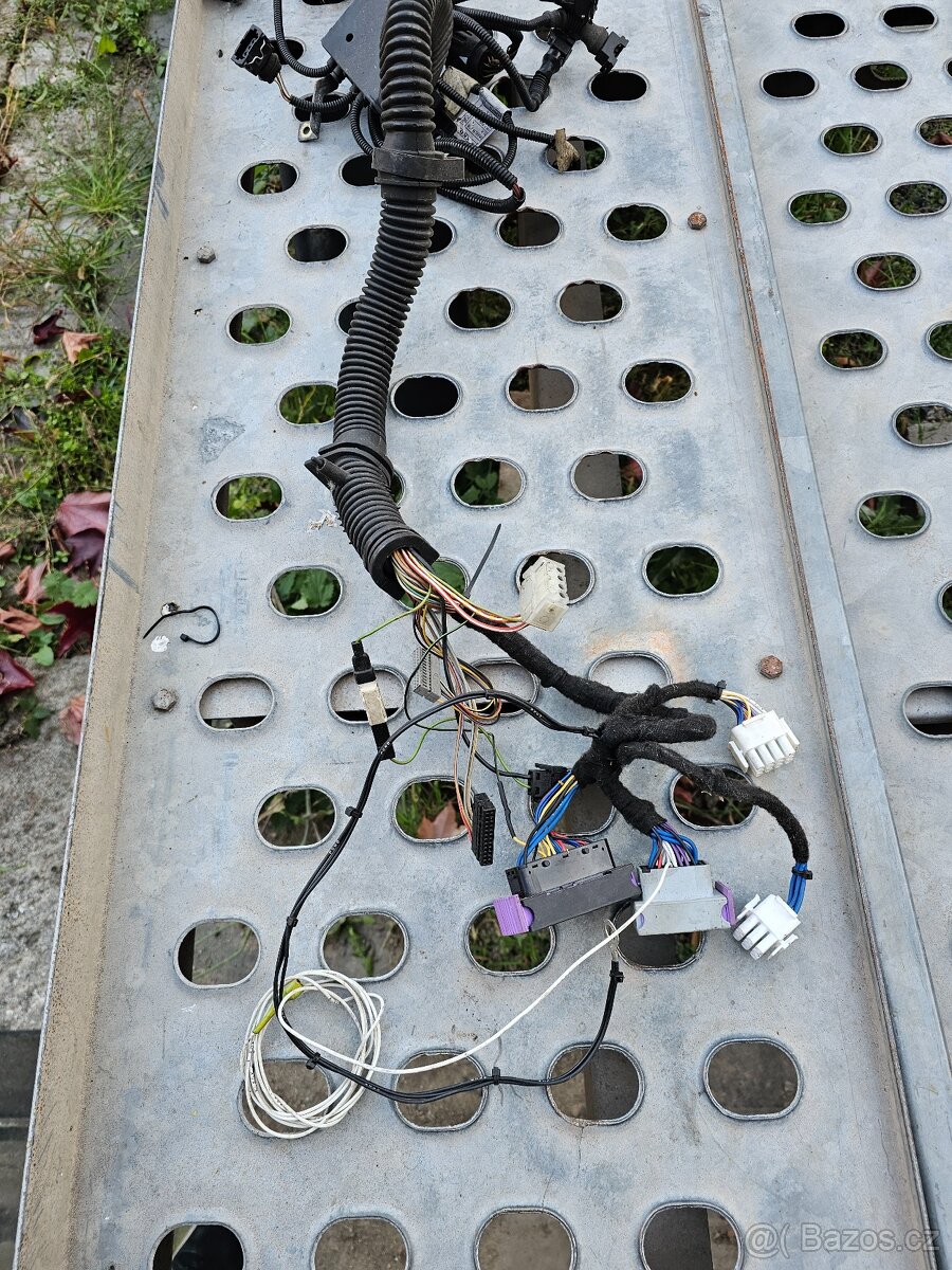 Elektrika na EMU BLACK + Audi R8 cívky - 3