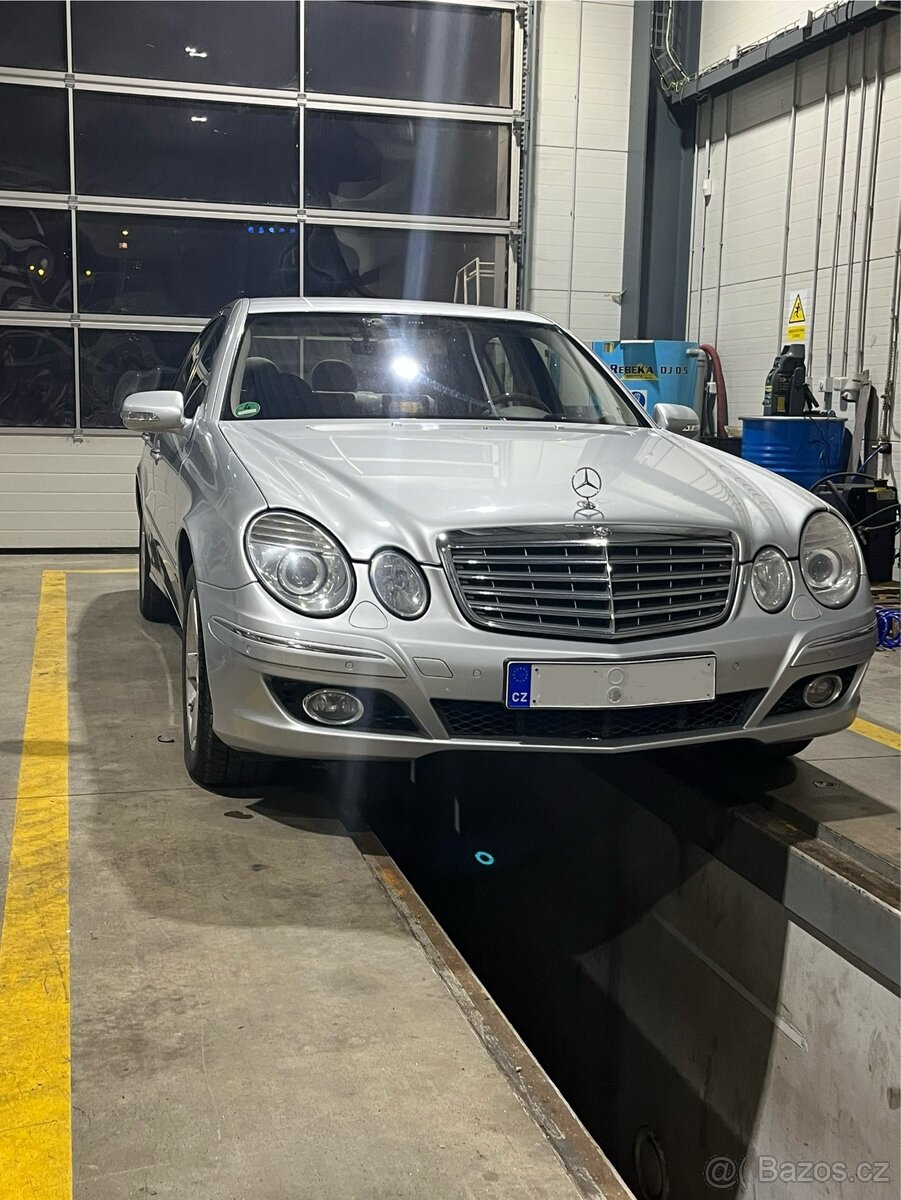 Mercedes Benz W211 - 3