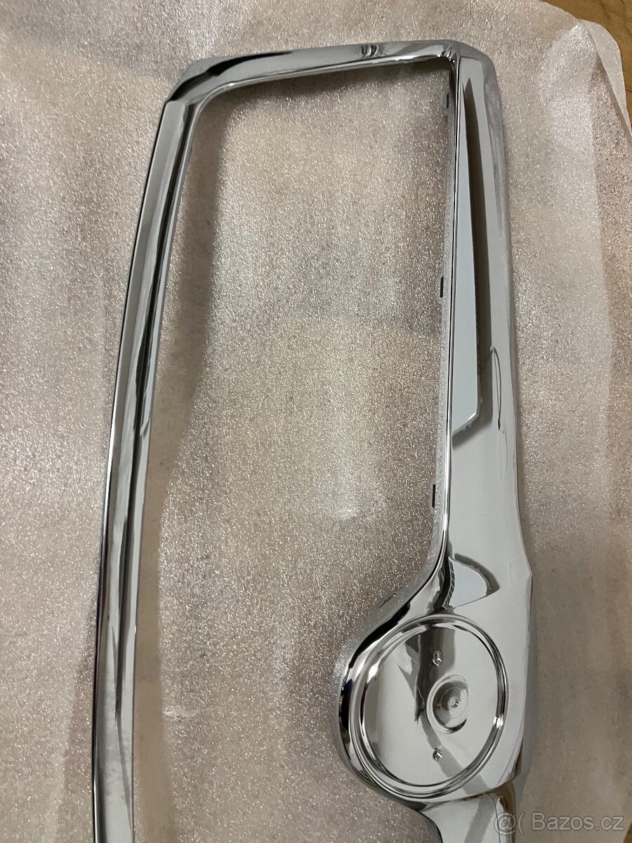 Chromový rámeček masky Octavie II - 3