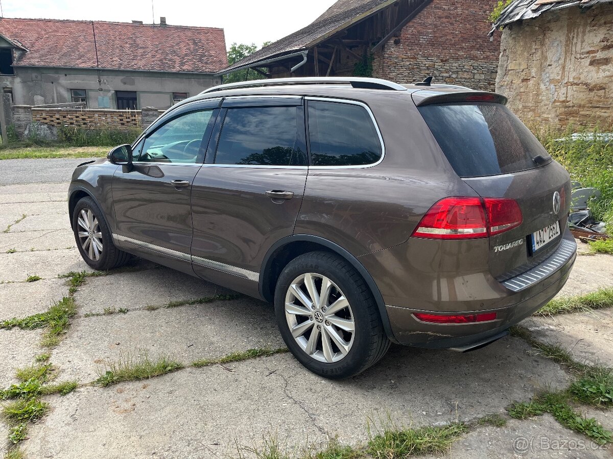 Touareg 4.2tdi v8 - plná výbava - 3