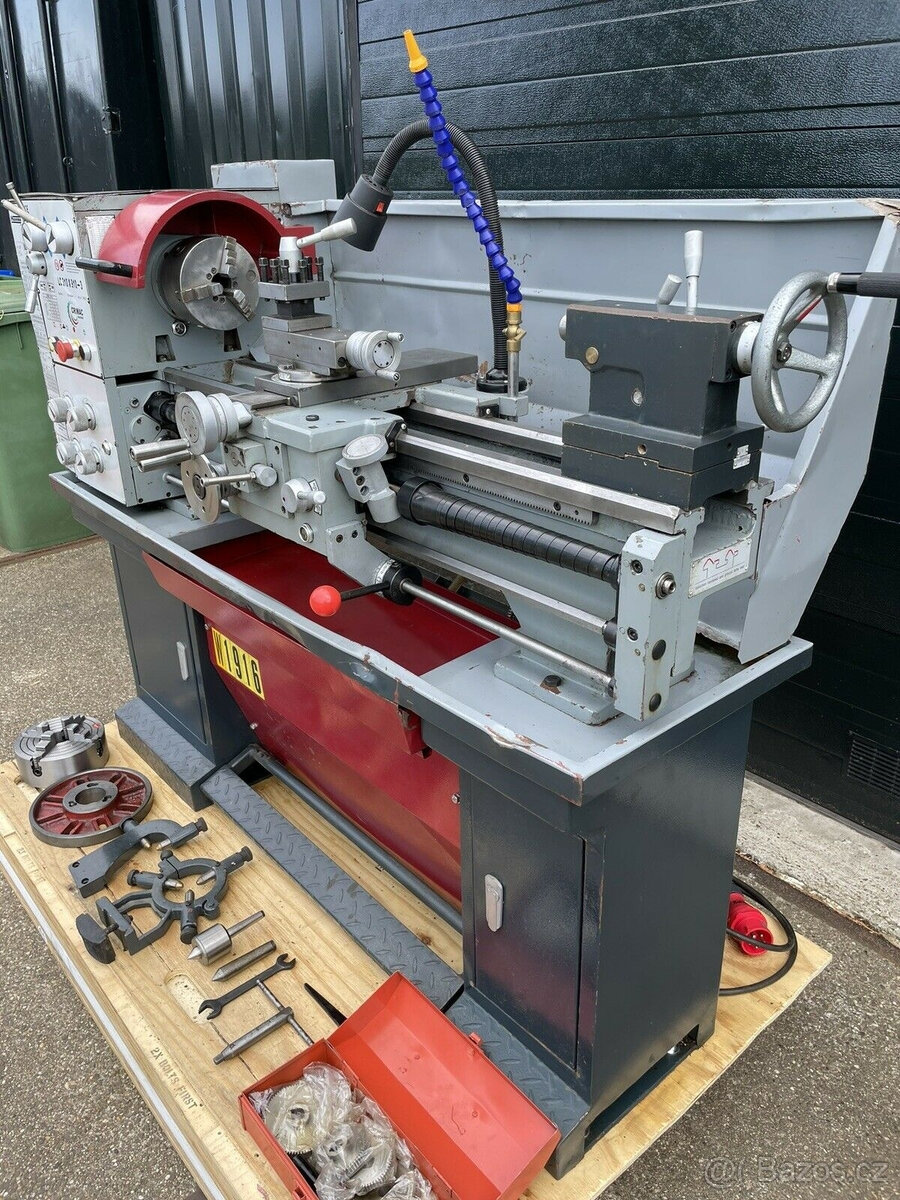 Příslušenství k podélnému a příčnému soustruhu Huvema LC 310 - 3