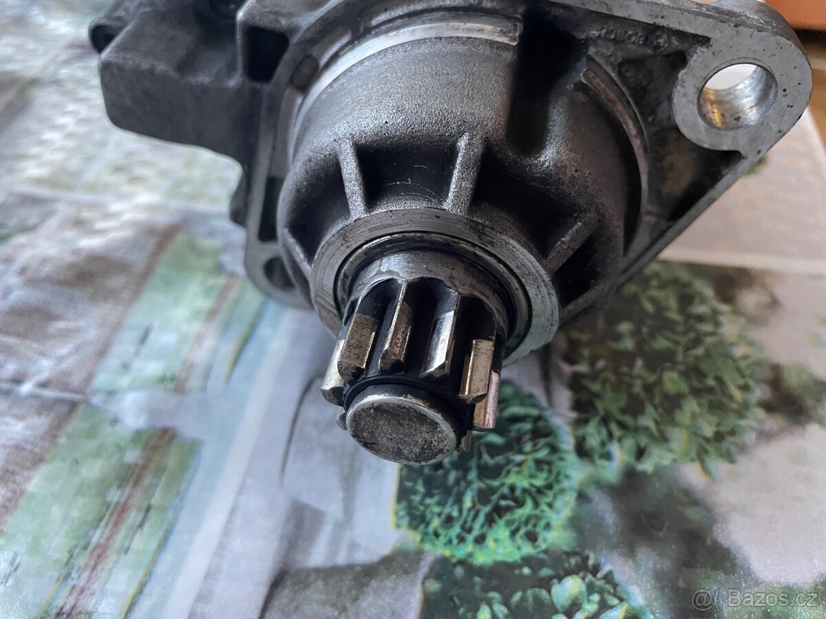 Prodám startér na Škodu Octavii ll - 3