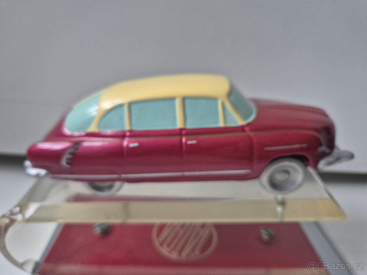 odlitek Tatra 603 na plexi stojánku - TOP - 3