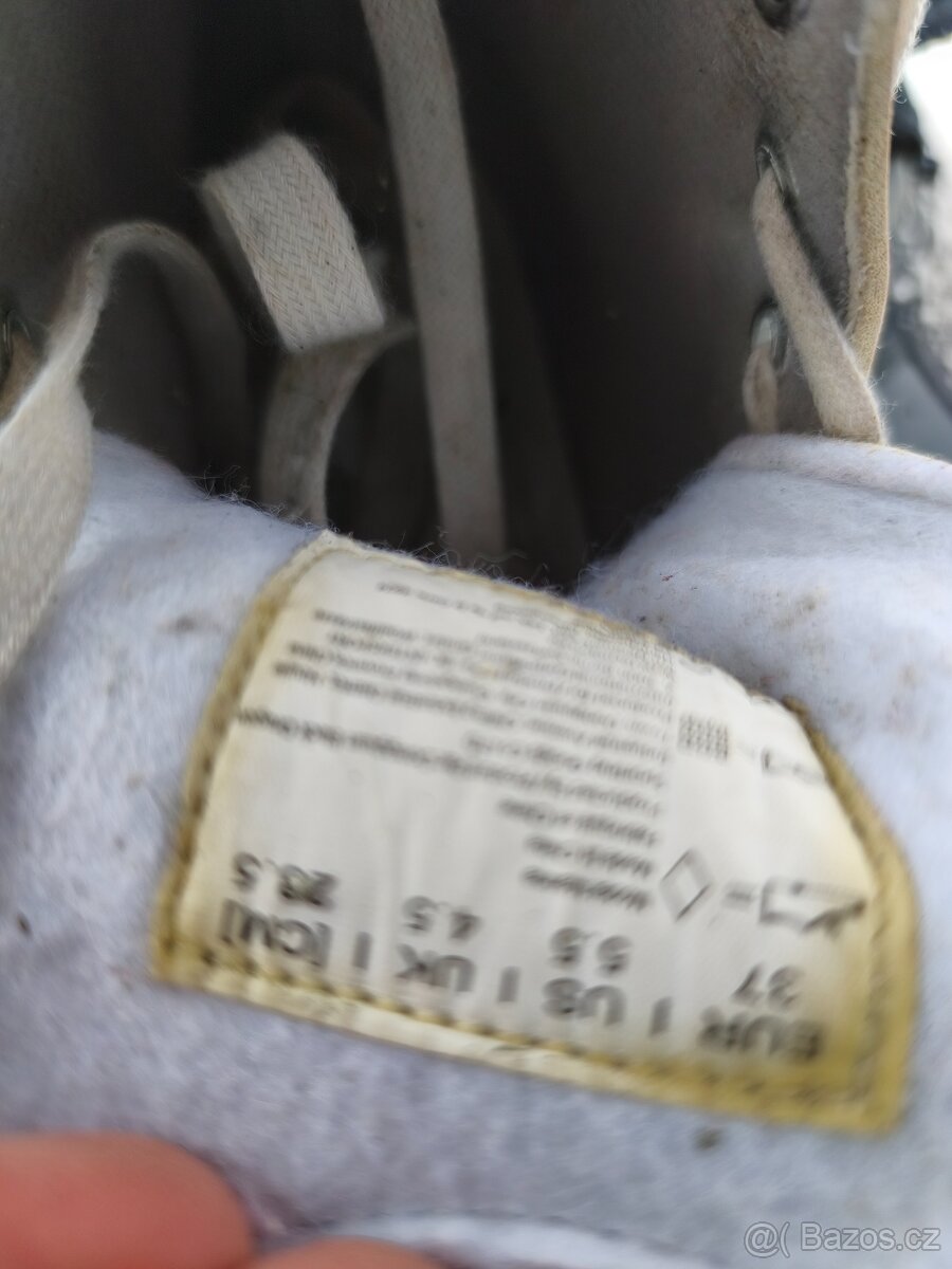 Dívčí brusle na led - 3