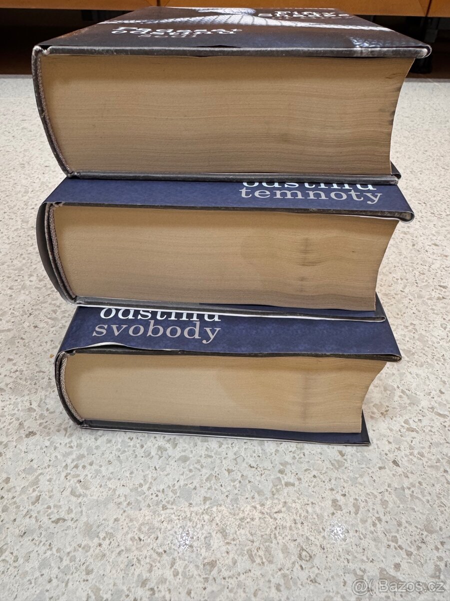 Padesat odstinu sedi - 3