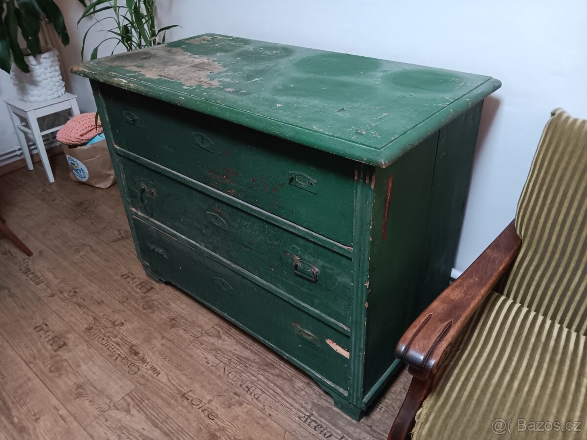 Starožitná komoda - 3