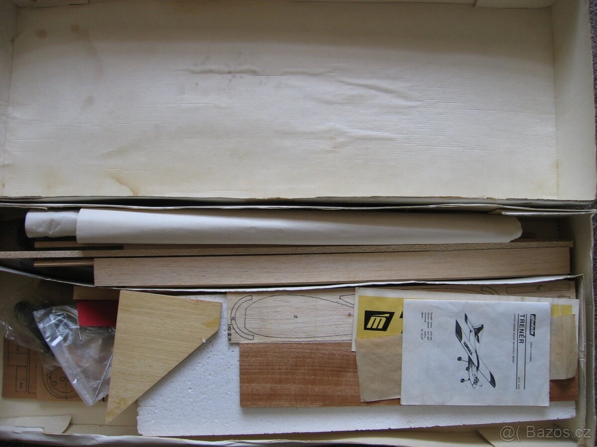 letadlo TRENÉR stavebnice od MODELA - 3