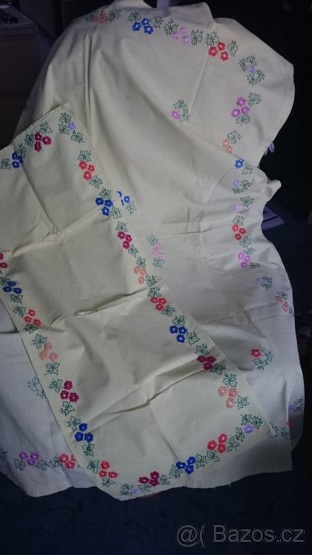 Vyšívané ubrusy. - 3