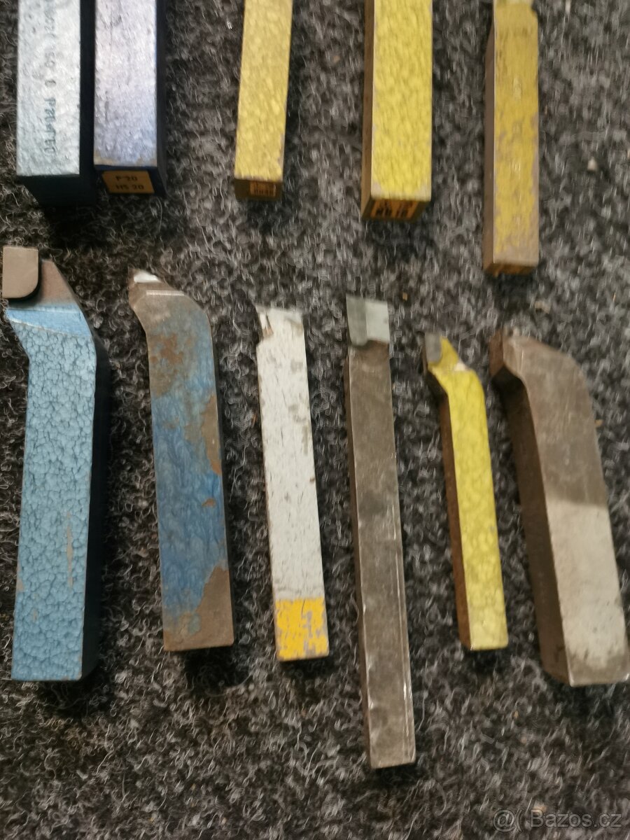 Příslušenství k soustruhu. - 3