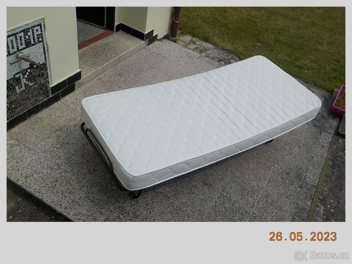 Lůžko. - 3