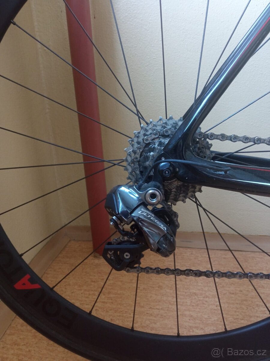 Karbonové silniční kolo - 3