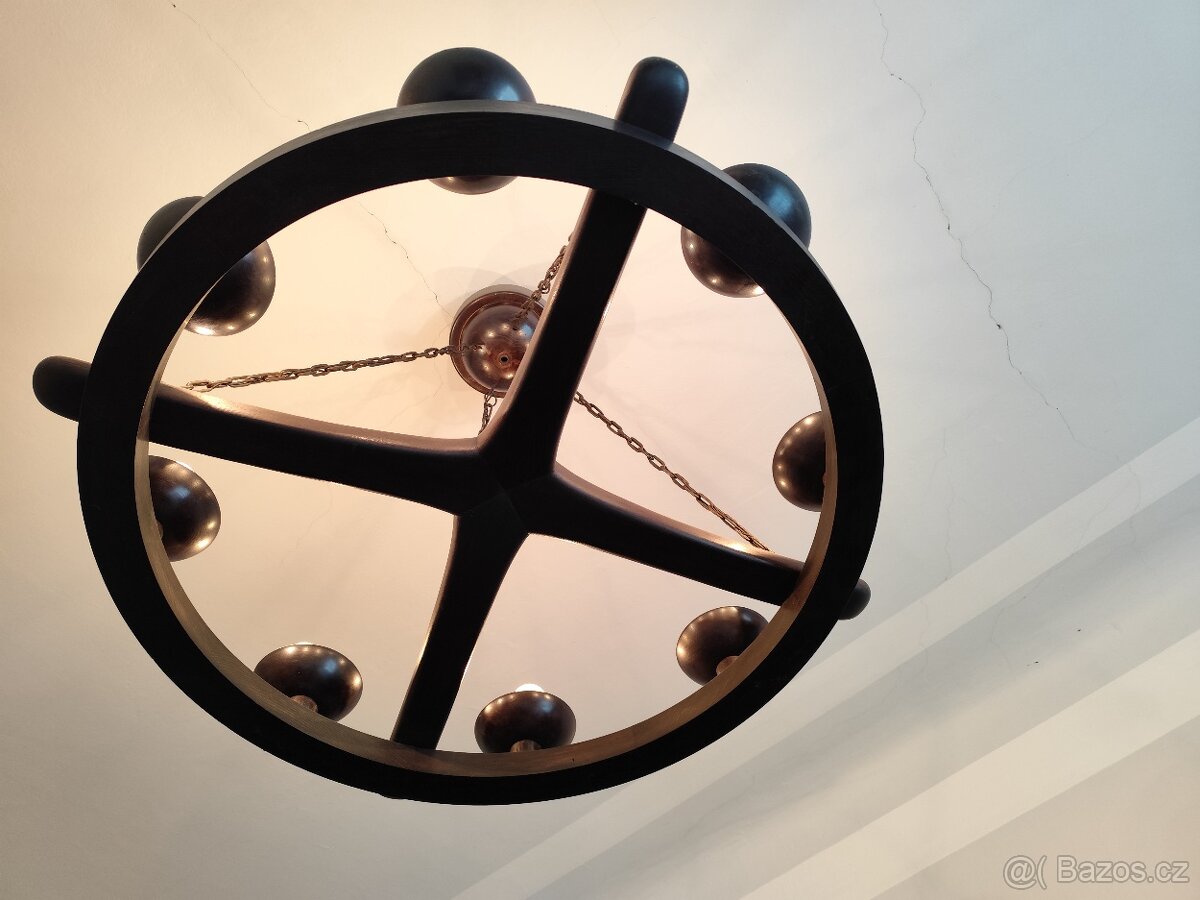 Starožitný dřevěný kruhový lustr - 3