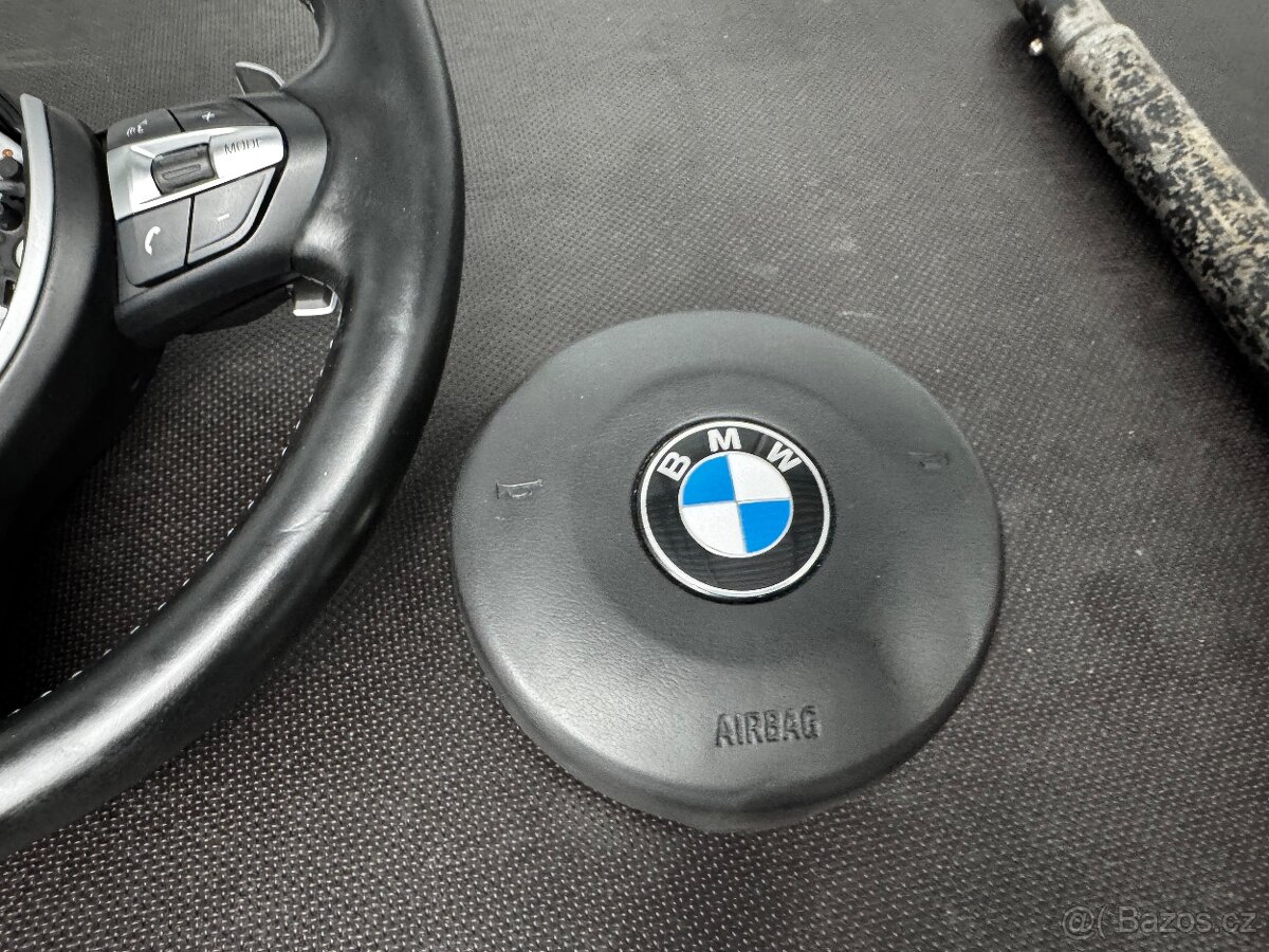 BMW F82/F80/FX M3/M4 volant kompletni pádla - 3