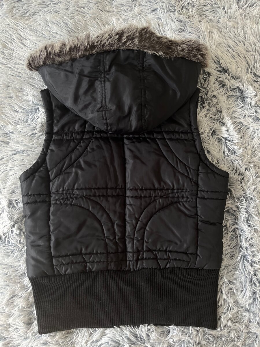 Vesta s kožešinou Oasis vel. M - 3