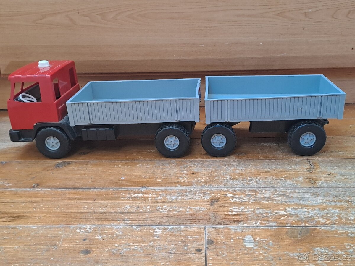 LIAZ s valníkem, Technoplast Chropyně - 3