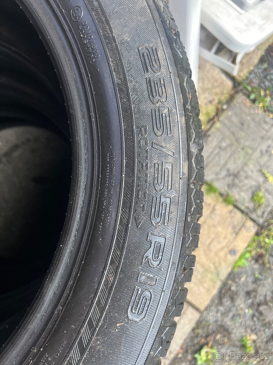 Zimní pneu 235/55R19 - 3