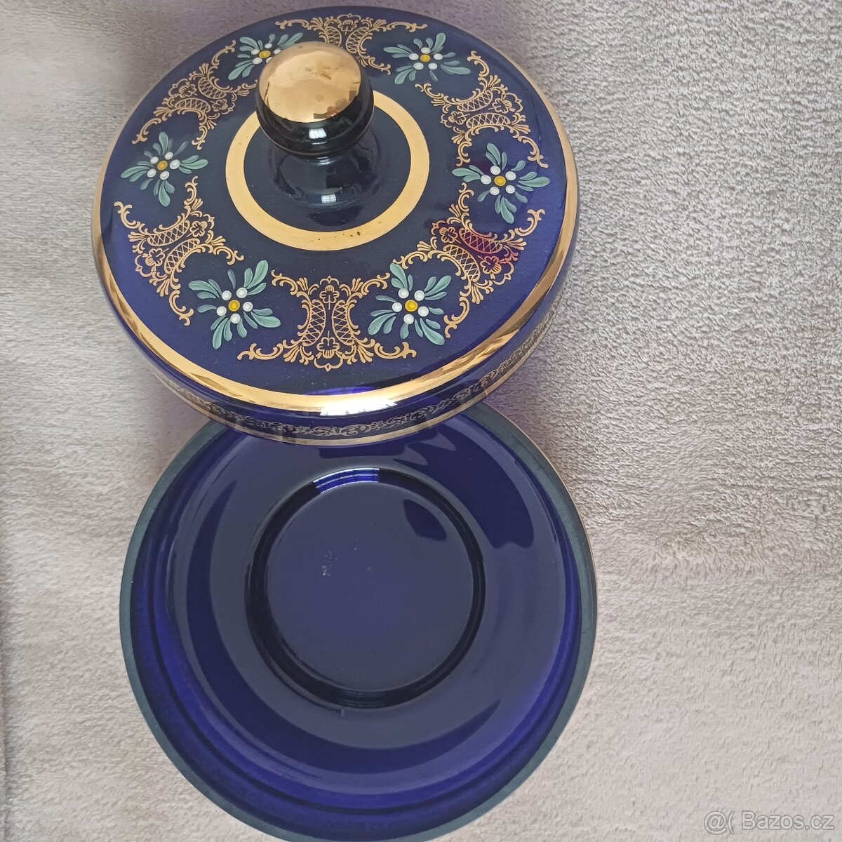 Dóza z tenkého skla - 3