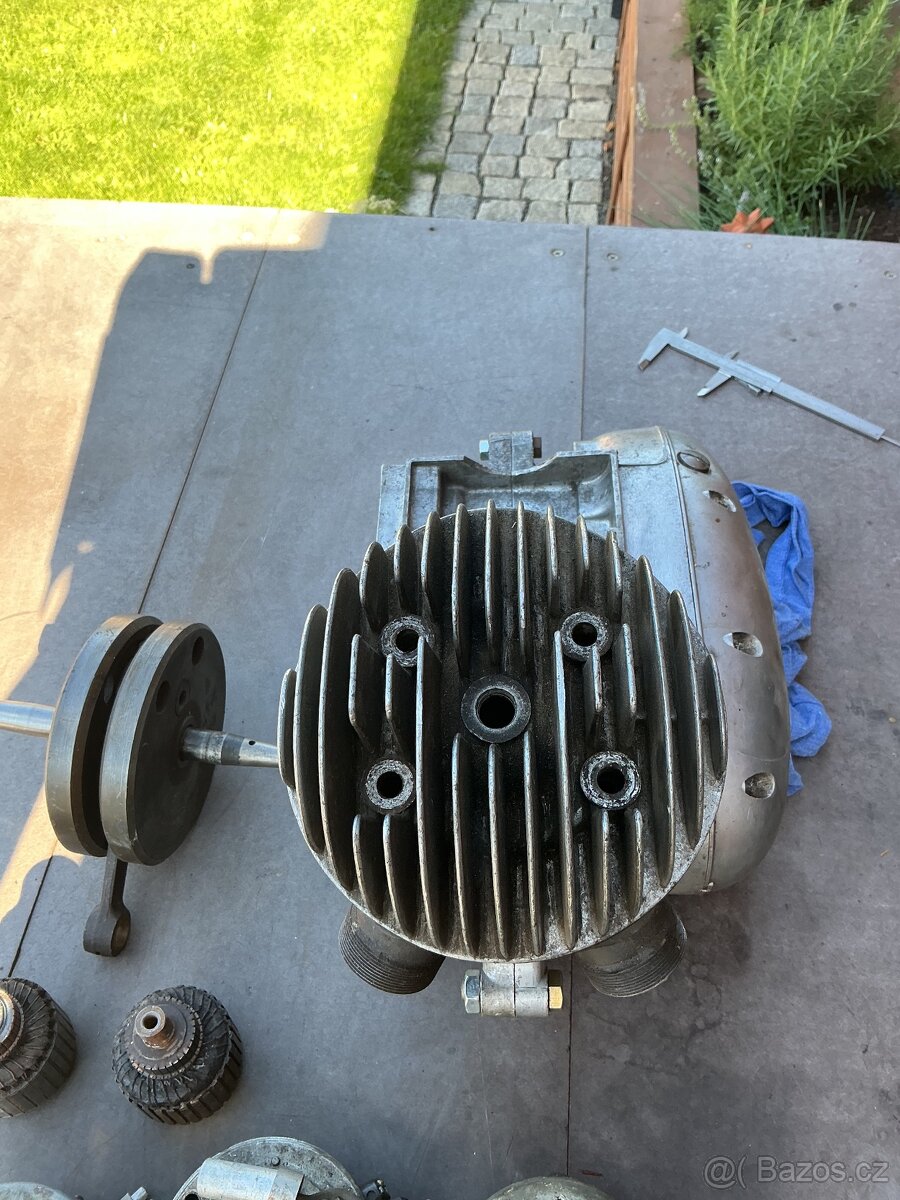 Prodám rozebraný motor Jawa ČZ 175/356 - 3